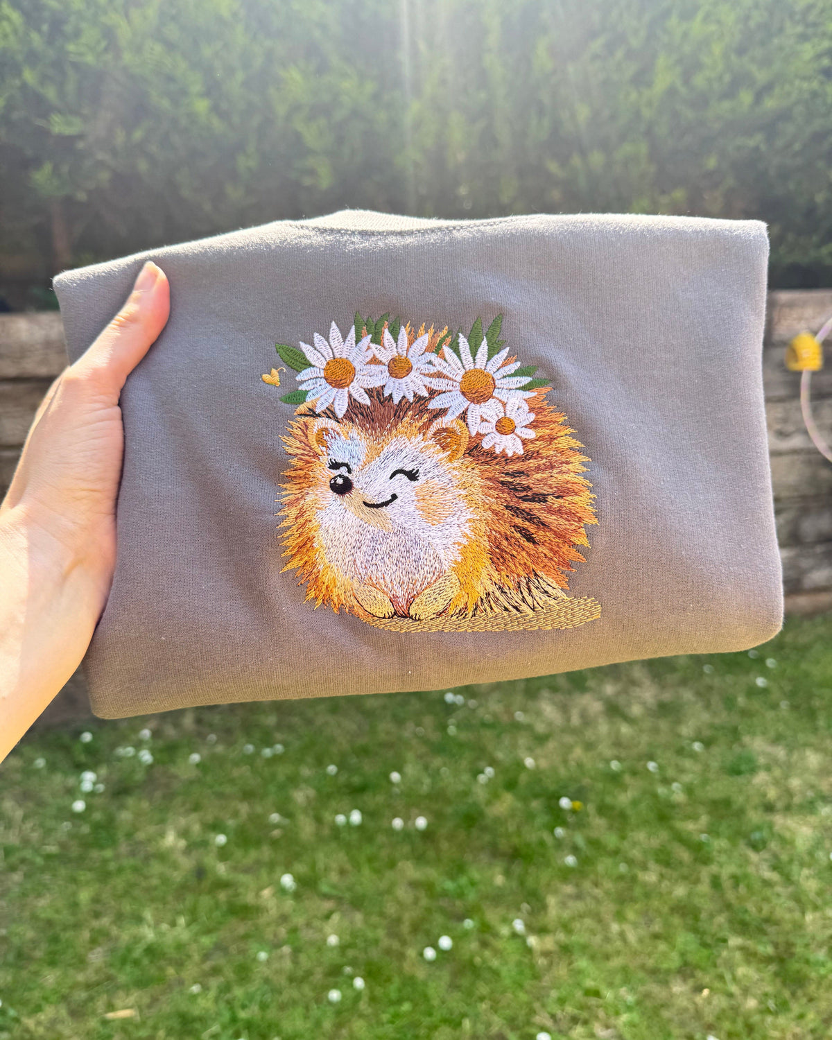 Daisy Hedgehog Embroidered Sweatshirt