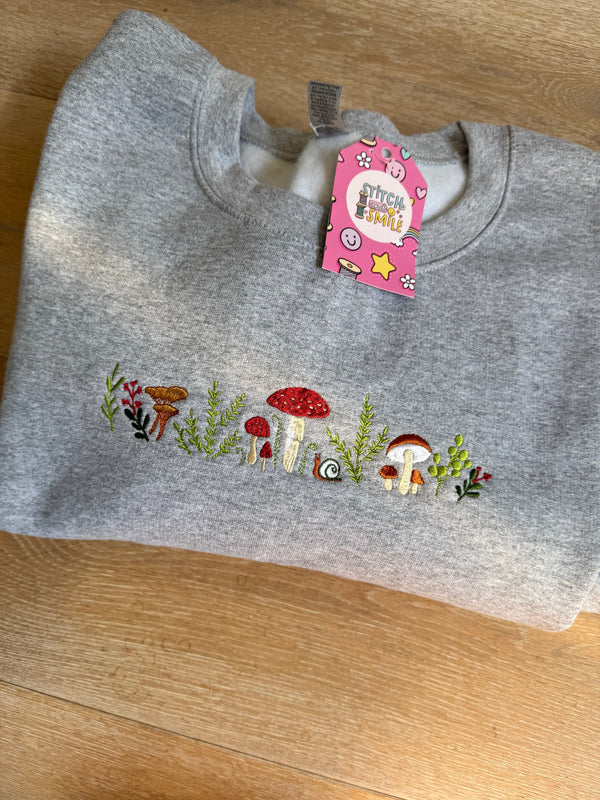 Enchanted Hedgerow Sweatshirt - SAMPLE SALE, 4XL